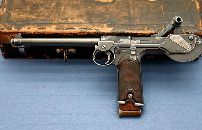 Первые самозарядные пистолеты были ненадёжными./ Фото: guns.ru