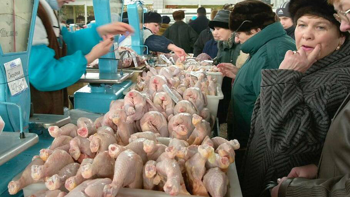 Почему в 90-х привозили именно американские окорочка и куда они пропали с прилавков