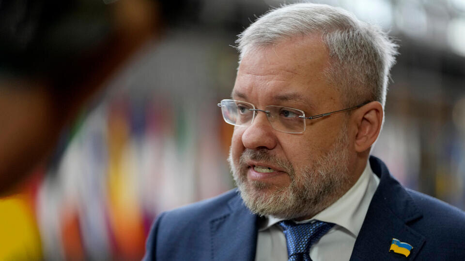     На Украине сочли дело экс-министра энергетики предупреждением Зеленскому Virginia Mayo/AP/TASS