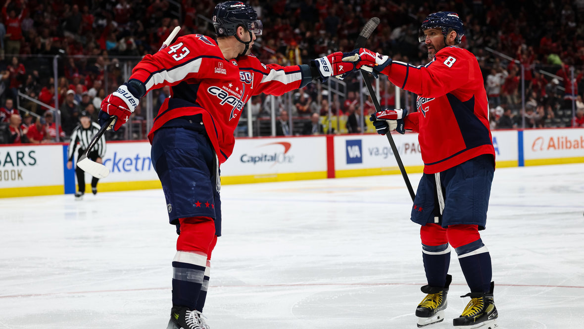    Том Уилсон и Александр Овечкин. Getty Images