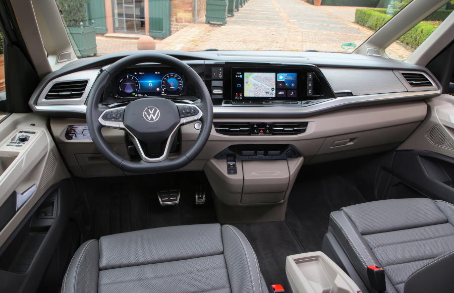 Салон микроавтобуса Volkswagen Multivan (T7)