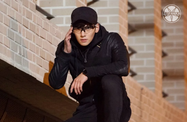 Чжи Чхан Ук (Ji Chang Wook) в роли курьера Со Чжун Хо