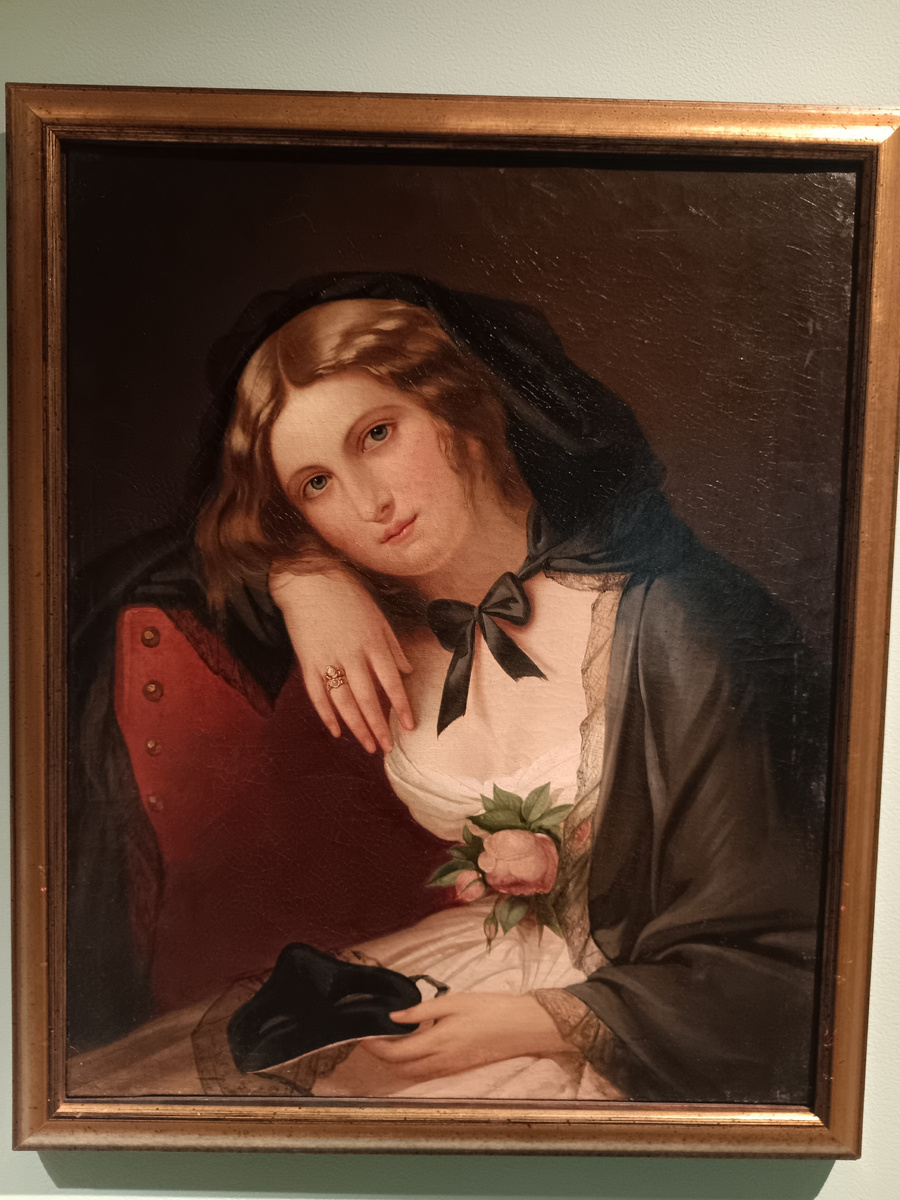 НЕИЗВЕСТНЫЙХУДОЖНИК. Портрет неизвестной в маскарадном костюме. Середина XIX века. Холст, масло. Музейный комплекс «Екатерининский» (Коллекция Музея В. А. Тропинина)