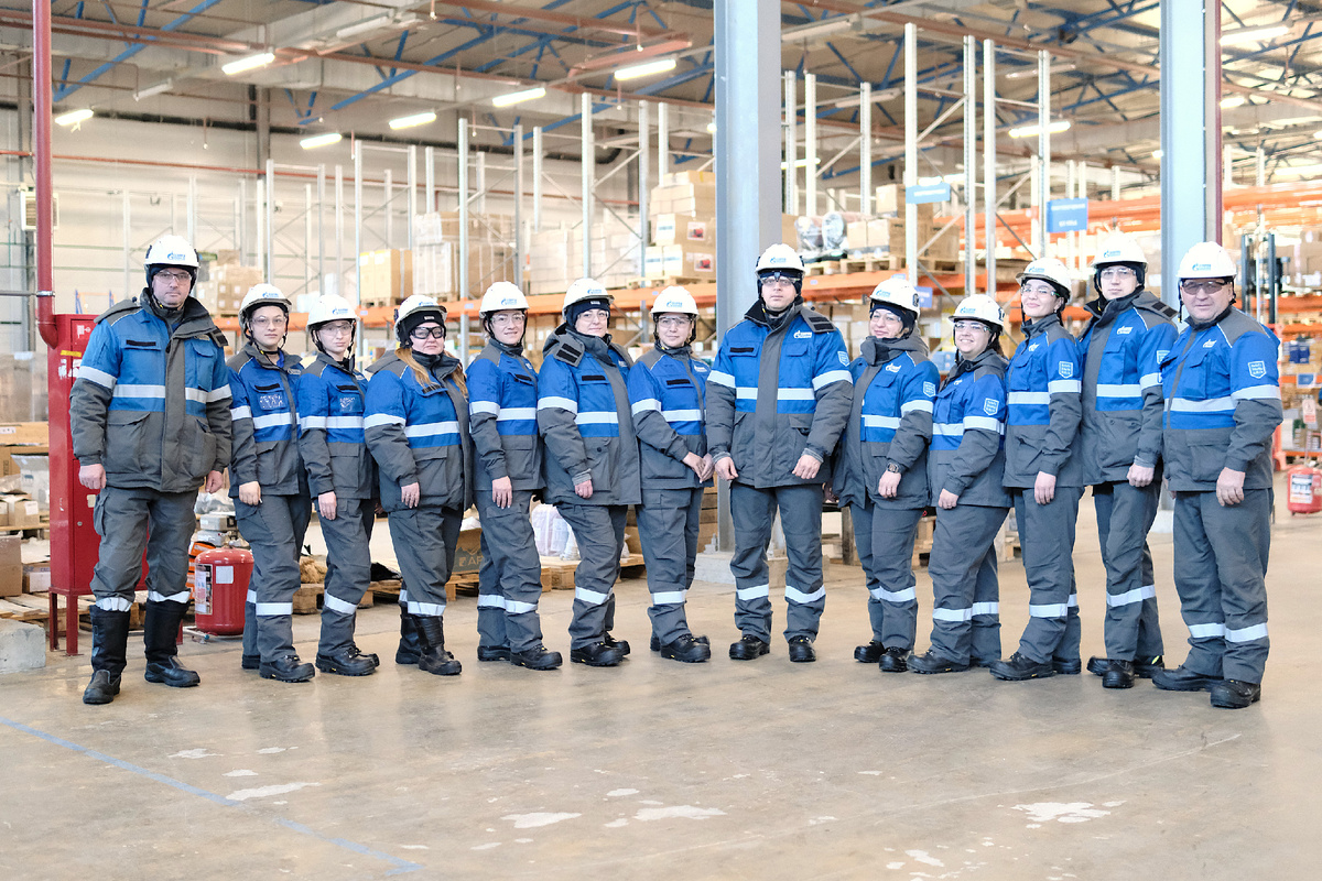 Работники Базы по хранению и реализации материально-технических ресурсов ООО "Газпром переработка Благовещенск"