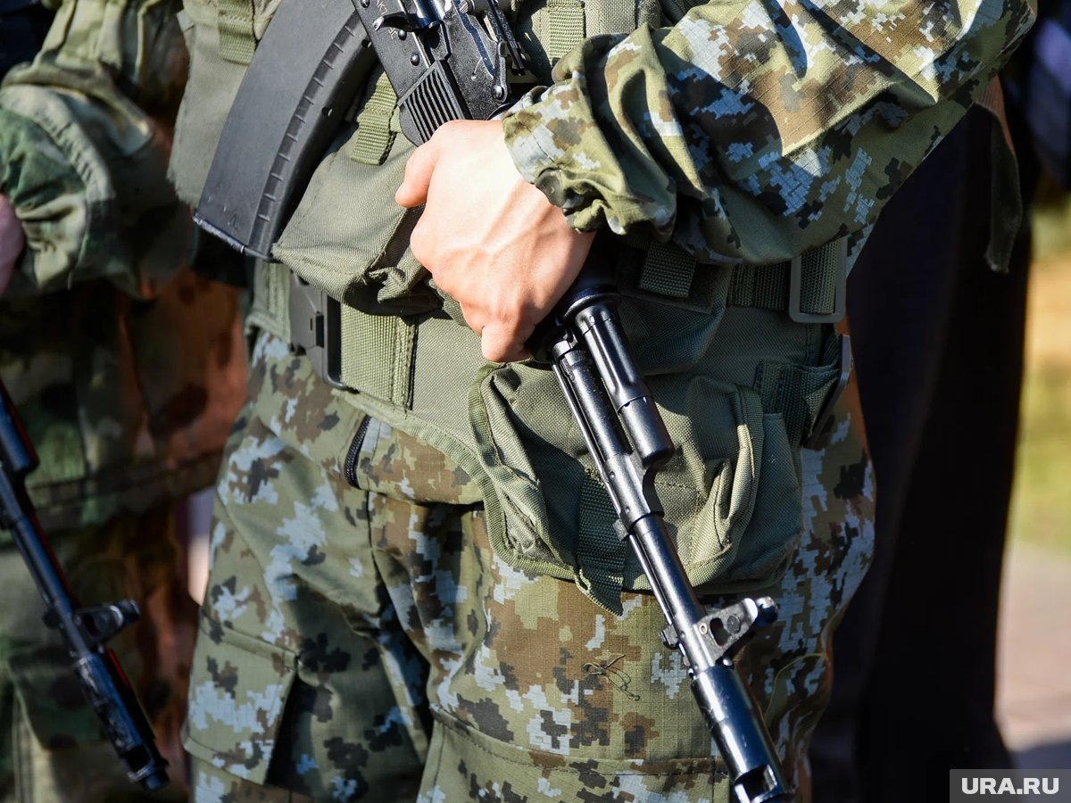     Президент Ринкевич признал мощь армии России и призвал относиться к ней очень серьезно