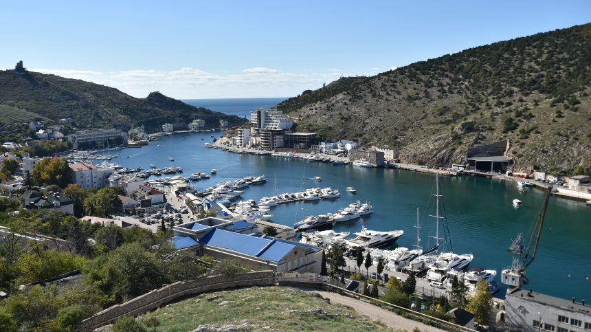    Фото: Известия; 5-tv.ru