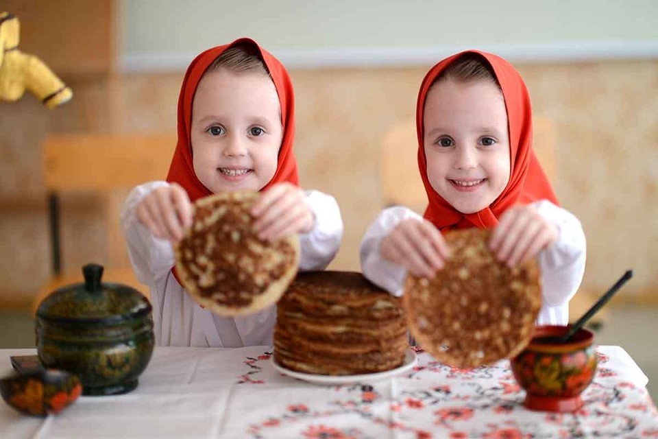    У большинства семей есть свой, фирменный рецепт блинов. Олег РУКАВИЦЫН