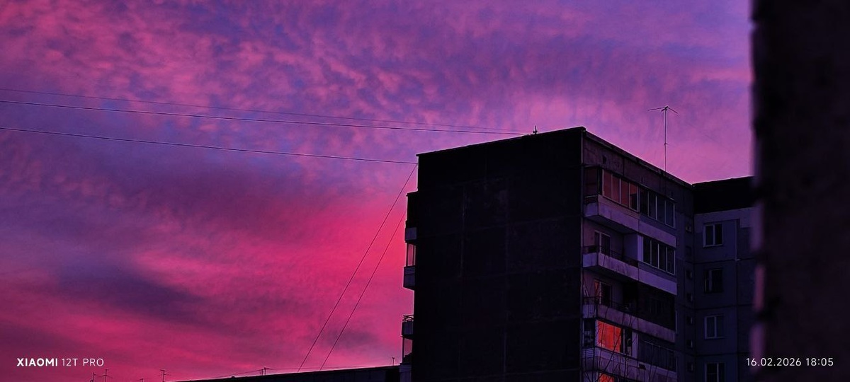     Красноярцы делятся фото завораживающего февральского заката