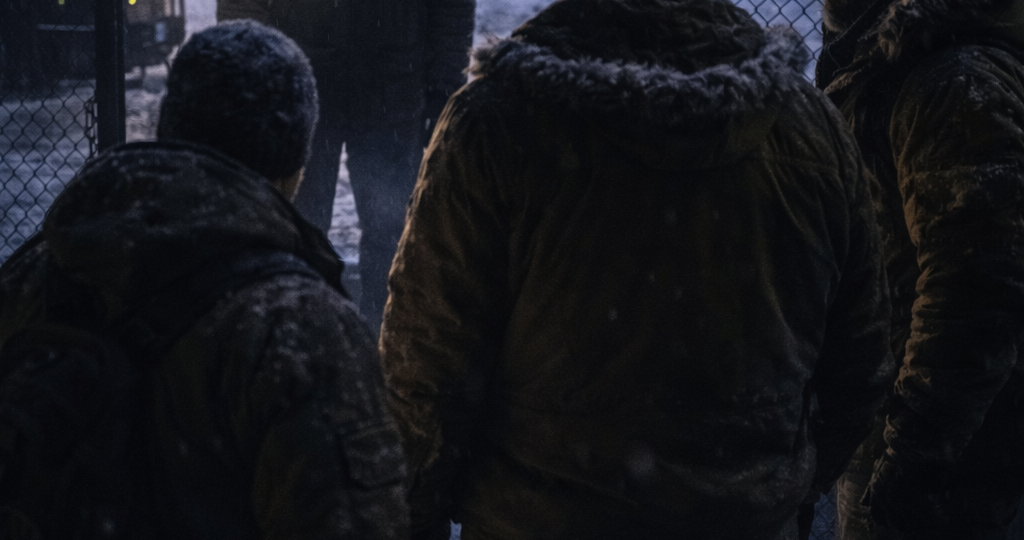 Он сам открыл калитку. И сказал: «Я не пропадал»