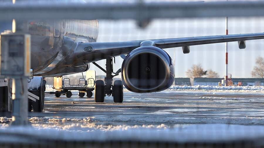 В аэропорту Уфы ввели ограничения на прием и выпуск воздушных судов