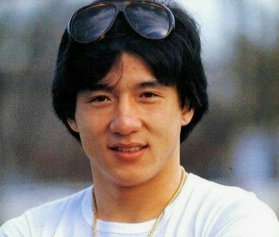 Путь Джеки Чана ветвист и тернист. У него даже реальное имя не одно.