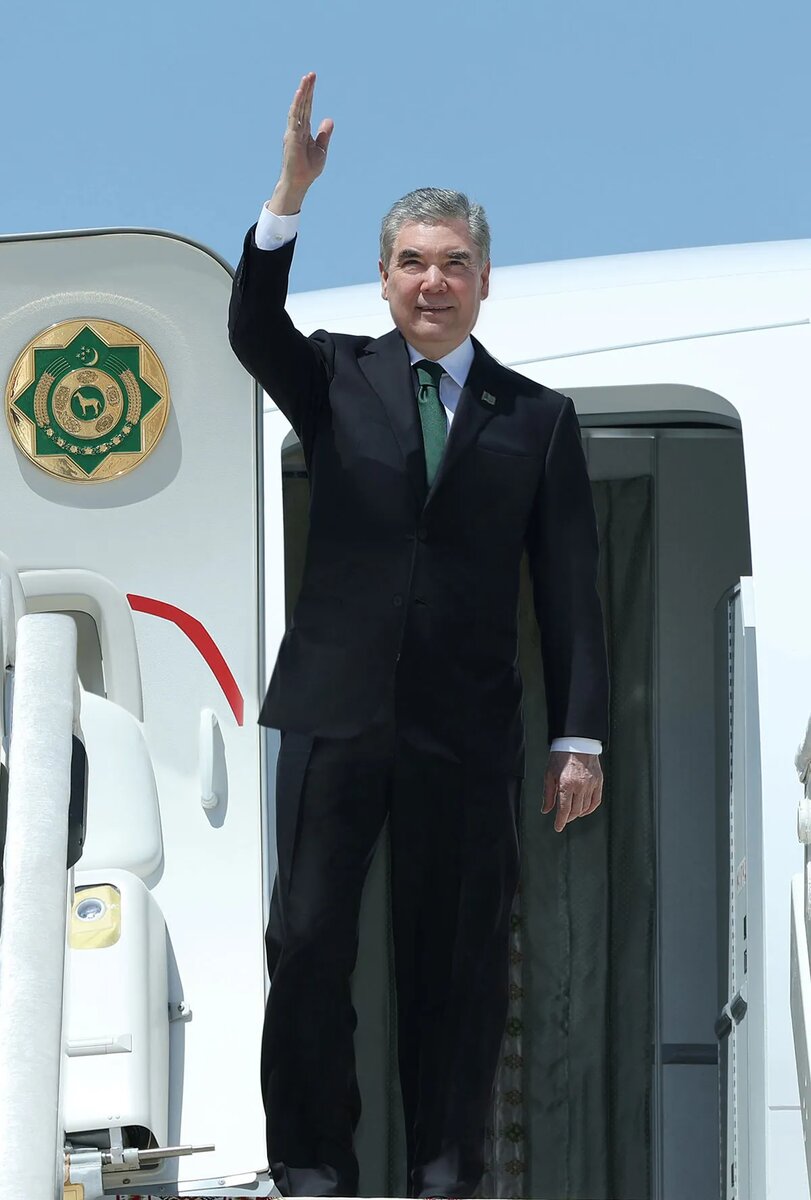    Цветокоррекция оригинального изображения была произведена с использованием ИИ "Ниязов 2.0"