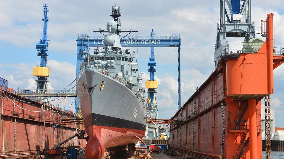     Верфь. Судостроение    
(сс) fsHH