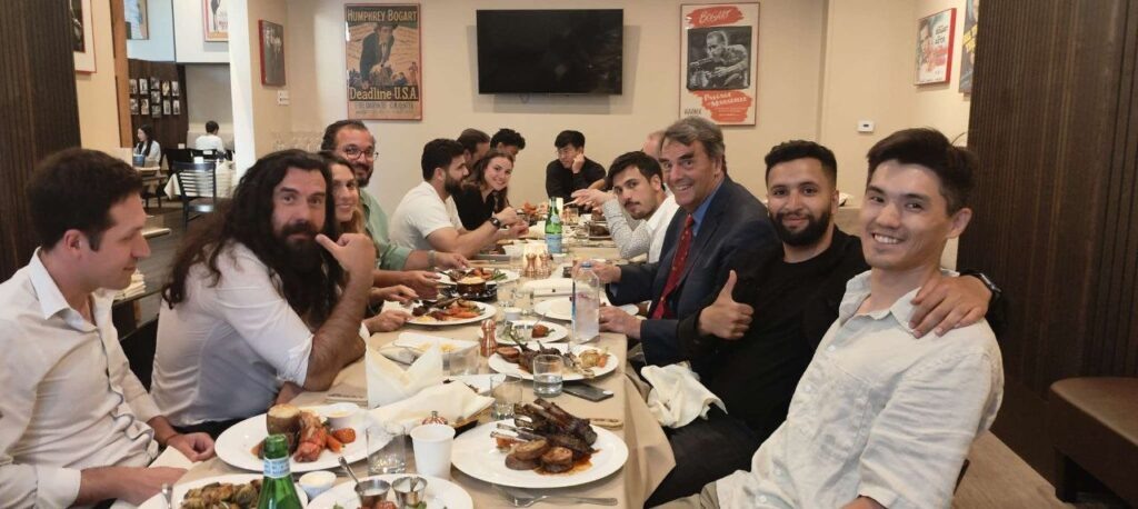    Большим шагом для превращения хобби в проект стало получение гранта и создание команды. До этого Илияс Джеентаев работал в одиночку и сам оплачивал электронные компоненты и материалы.