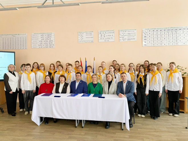 
Представители Русского географического общества в гостях у школы - «десяточки»