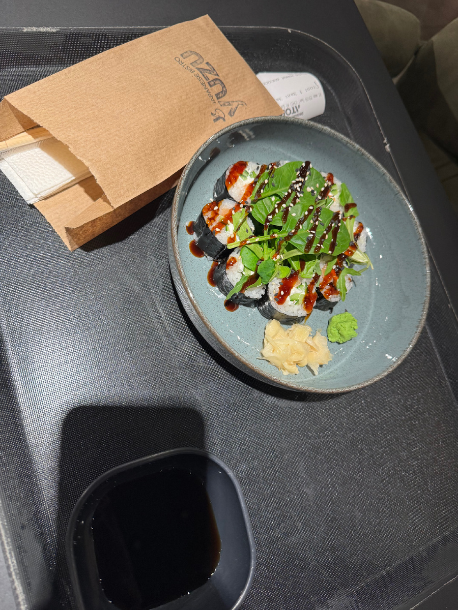 Роллы с лососем 