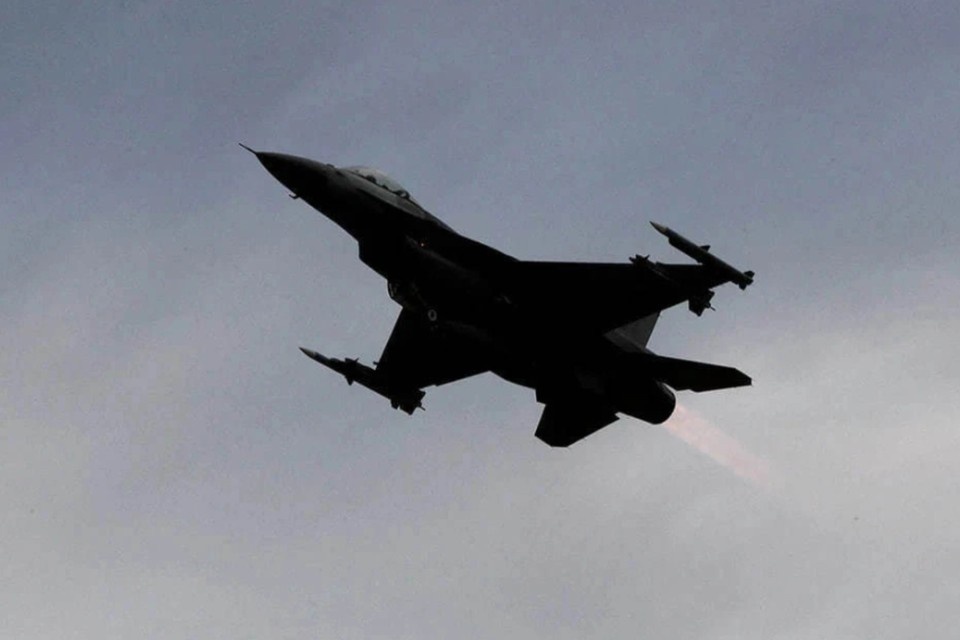    Польша подняла в воздух самолеты из-за якобы активности России на Украине REUTERS