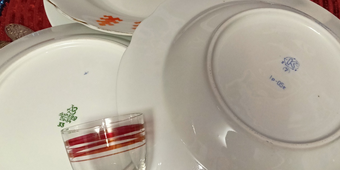 Посудная примерка с барахолки в феврале