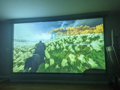    Epson представила лазерный проектор с беспроводным стилусом