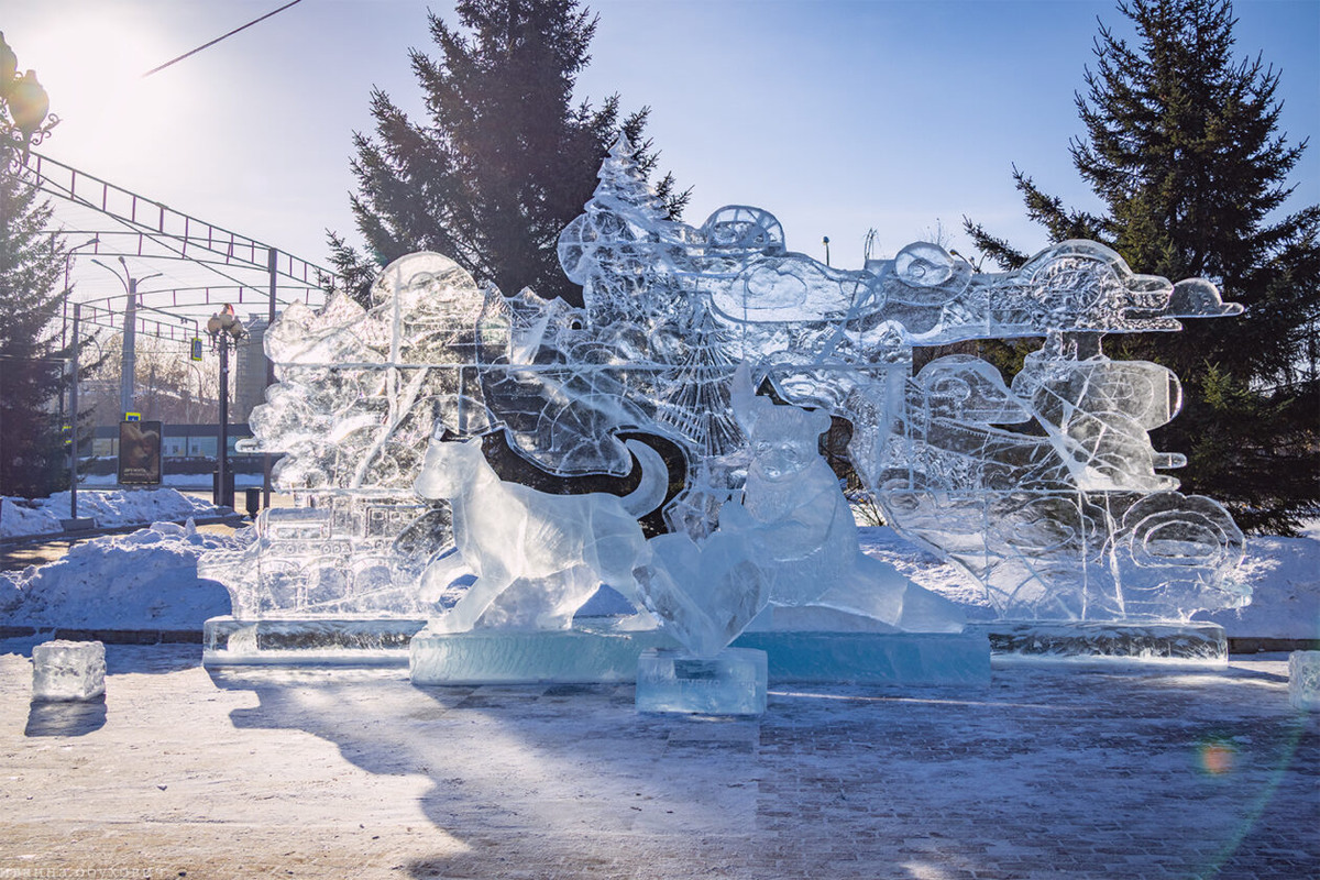 Бабр и панда изо льда украсили сквер Кирова в Китайский Новый год
Фото: Иванна Обухович/«Культура 38»