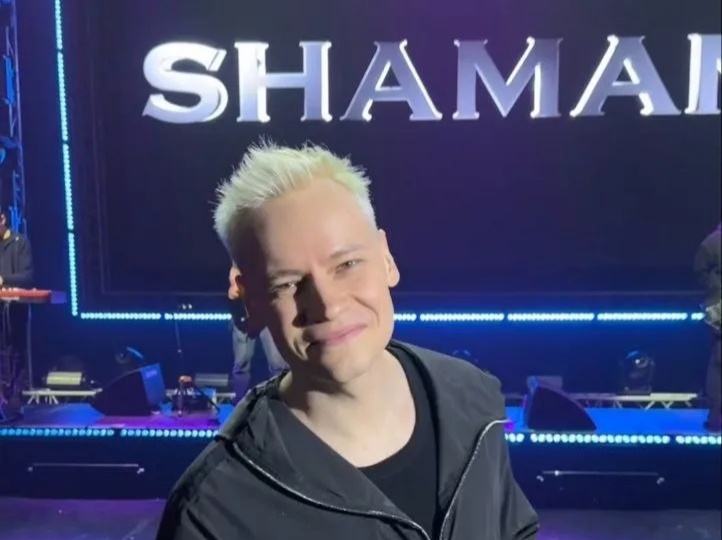 SHAMAN остоятельно беседует с поклонниками в чате