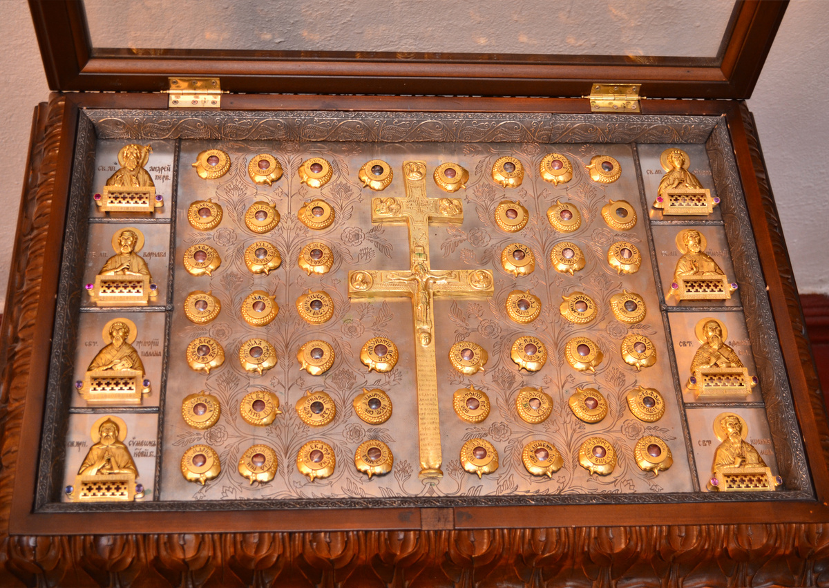 Мощевик с именами святых