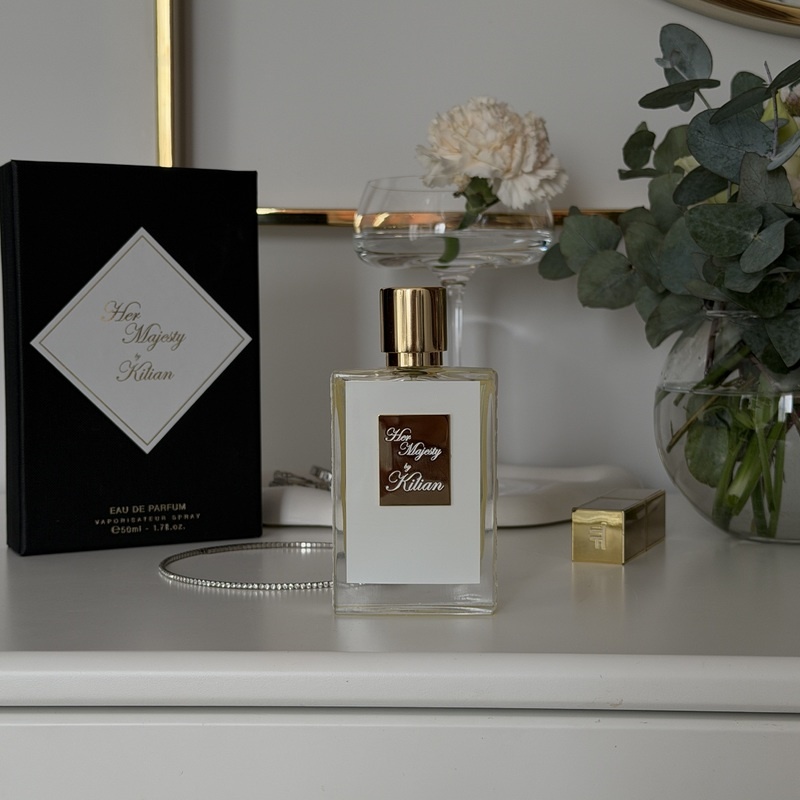 Персиковый парфюм Her Majesty от Kilian Paris