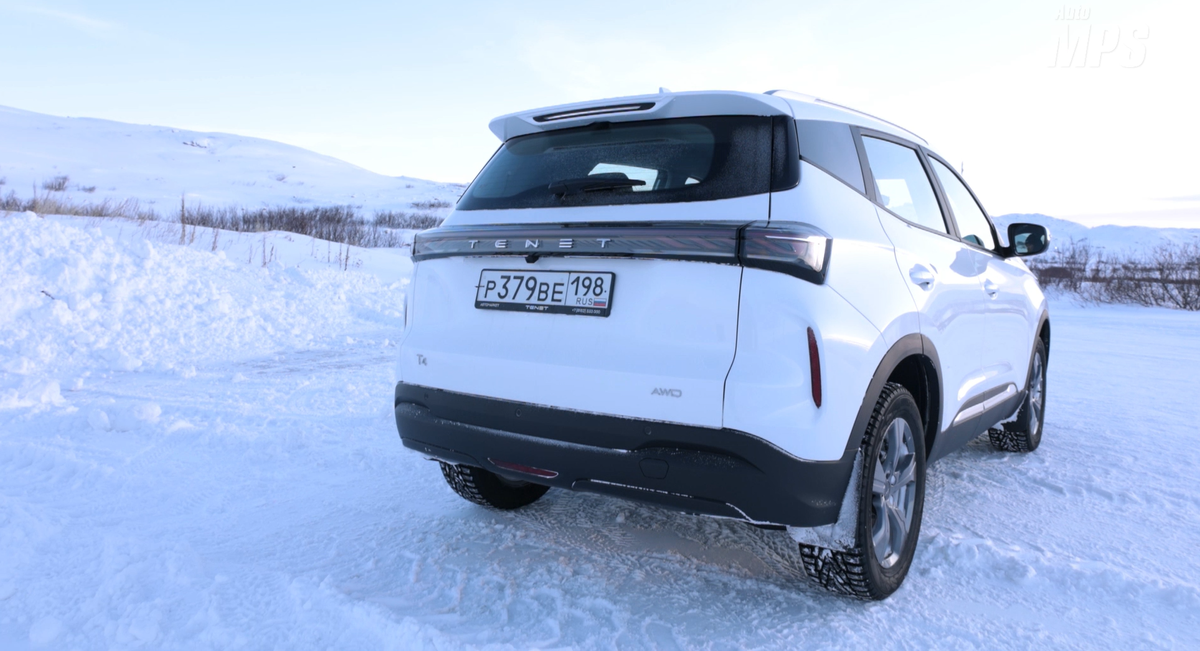 Сзади - многорычажная подвеска.