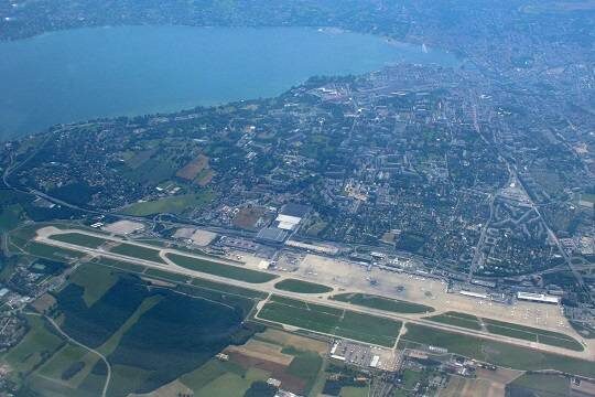    Российская делегация во главе с Мединским прилетела в Женеву для переговоров с США и Украиной (фото: Wikimedia Commons/ Schutz)