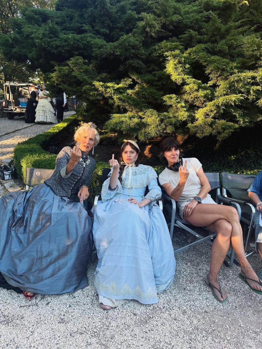     Кадры со съемок фильма. Соцсети режиссера @ilyastewart