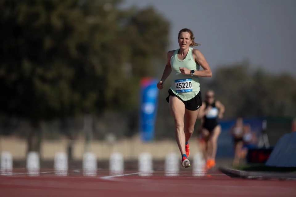    Галина Виноградова бежит за золотом. Фото предоставлено участниками соревнований