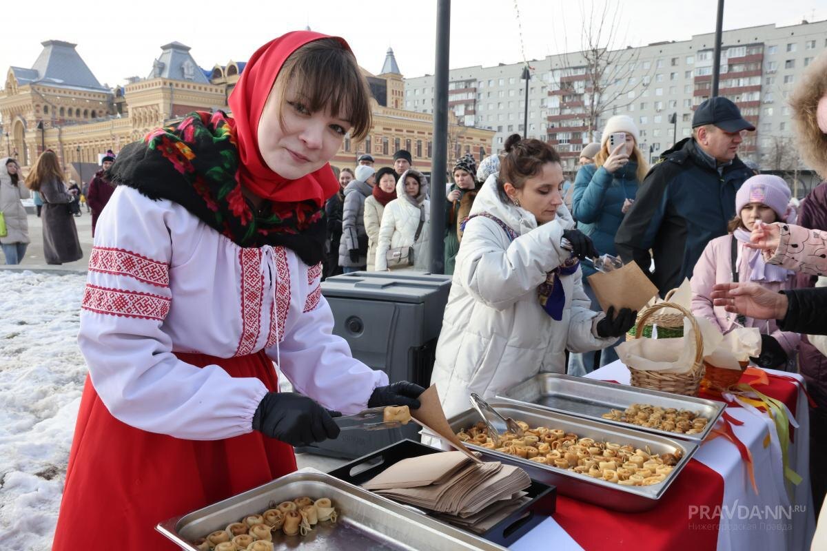    Самыми популярными способами приготовления блинов были простые пшеничные