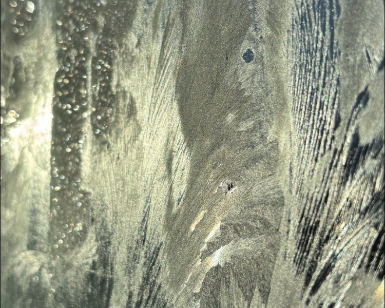     МЧС предупреждает жителей Курской области о сходе снега и льда с крыш зданий