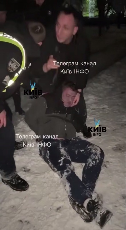    При задержании за прослушивание громкой музыки киевские полицейские убили мужчину