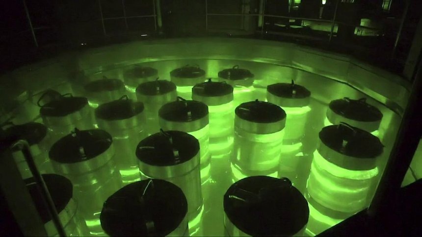 Топливо для реактора, абстракция создано с использованием ИИ