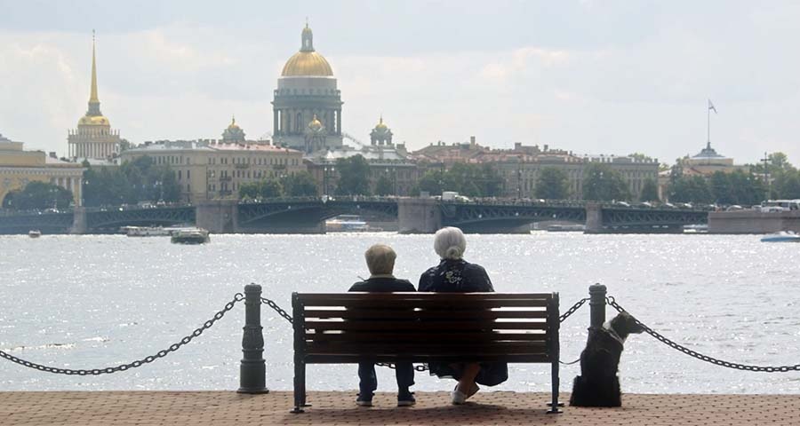 кадр из фильма "Двое в одной жизни, не считая собаки"