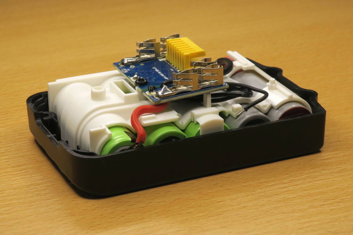 Внутреннее устройство аккумулятора Makita