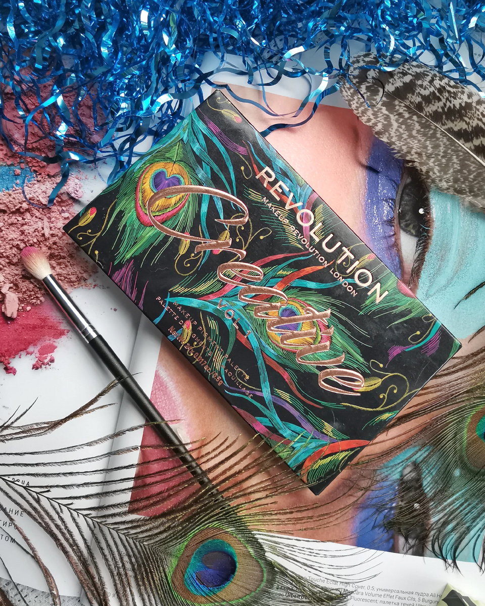 Палетка теней "Creative" от бренда "Make Up Revolution" 