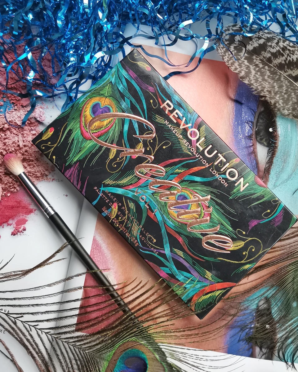 Палетка теней "Creative" от бренда "Make Up Revolution", оформление упаковки 