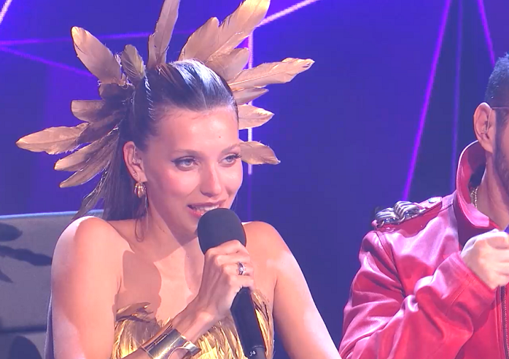 Регина Петровна Тодоренко — украинская телеведущая, актриса, певица и блогер. Наиболее известна как одна из ведущих телепередачи «Орёл и решка» на телеканалах «Интер» и «Пятница!». НТВ — федеральный круглосуточный телеканал.. «Маска» — музыкальное телешоу, являющееся российской адаптацией шоу международного формата The Masked Singer компании Munhwa Broadcasting Corporation. 