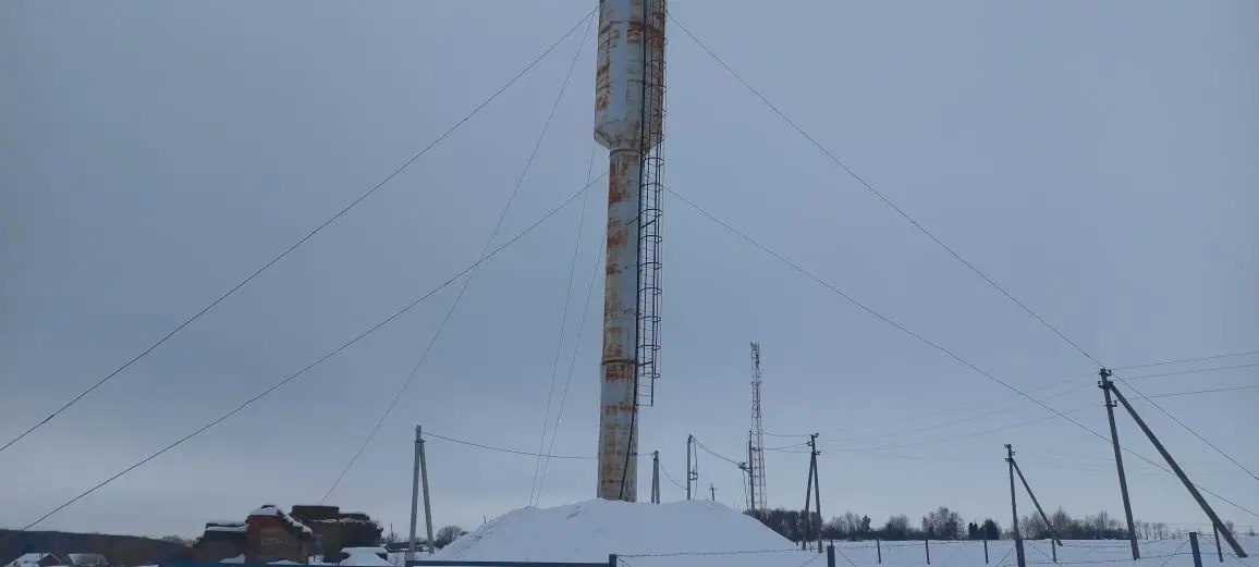 На данный момент вода в дома жителей поступает
