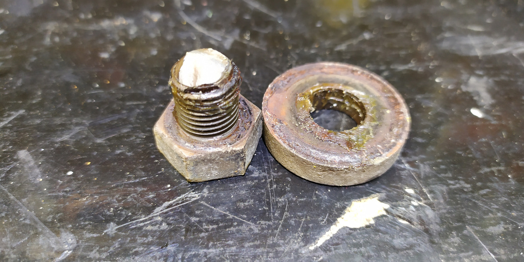 Высверливание – не лучший выход при сломанном болте! Как я перестал портить резьбу при выкручивании обломков
