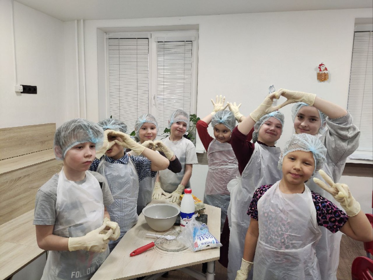 12 фотографий с первого дня Масленицы в екатеринбургской школе семейного образования Эврика