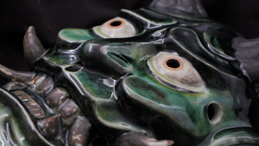 Ханья (Hannya jabamask) цвета "мурава" от глазорий