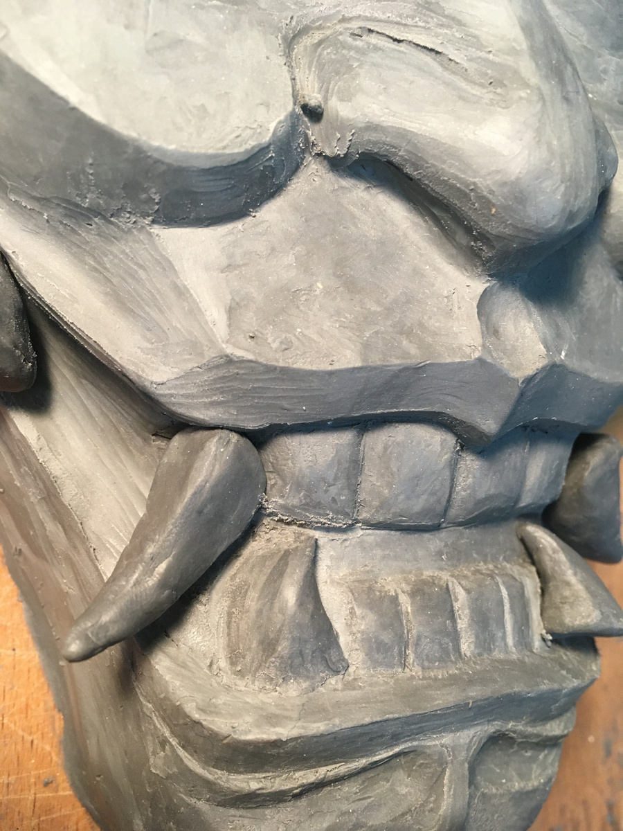 Доводим пластилиновый прототип Ханья ( Hannya jabamask ) до идеала в лаборатории глазорий.