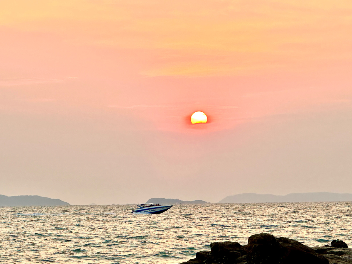 Закаты солнца в Сиамском заливе. Паттайя в феврале.
