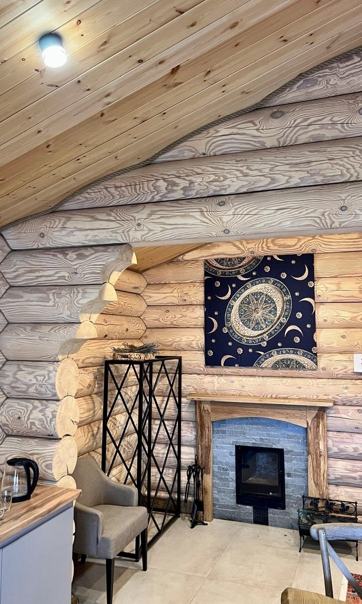 Дом из оцилиндрованного бревна в горах  Дагестана.  КайзерДом