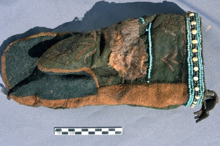   Рукавица из погребения Ус-Сэргэ-1