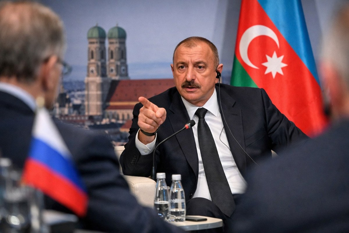    Фото: коллаж Runews24.ru