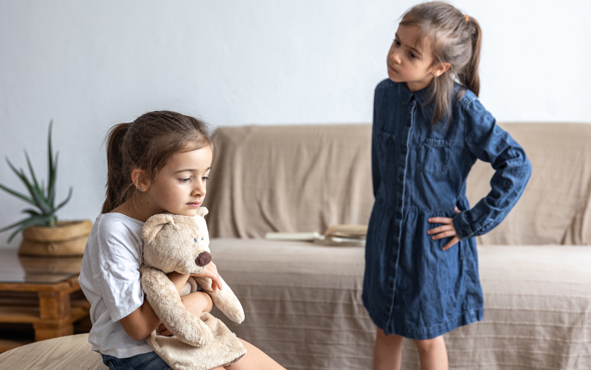    Зависть, ревность и конкуренция между братьями и сестрами: как родителям разрешить конфликт